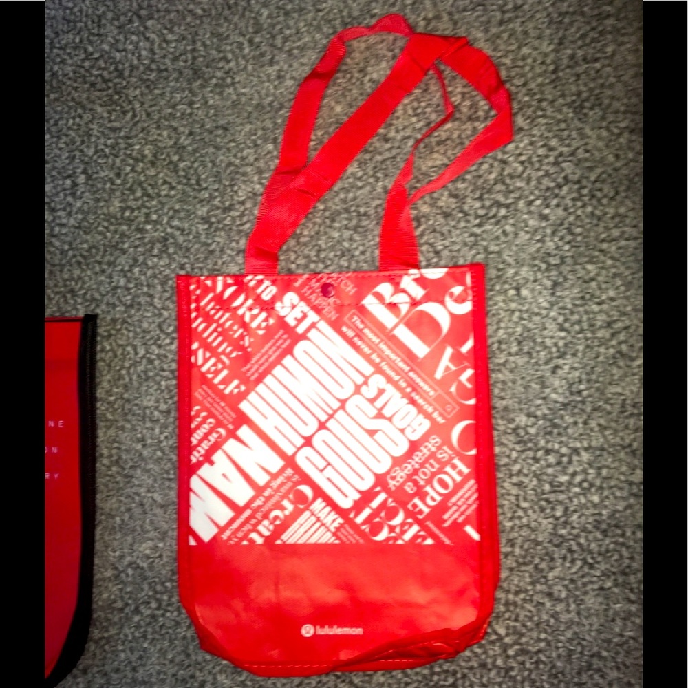 Lululemon small reusable tote